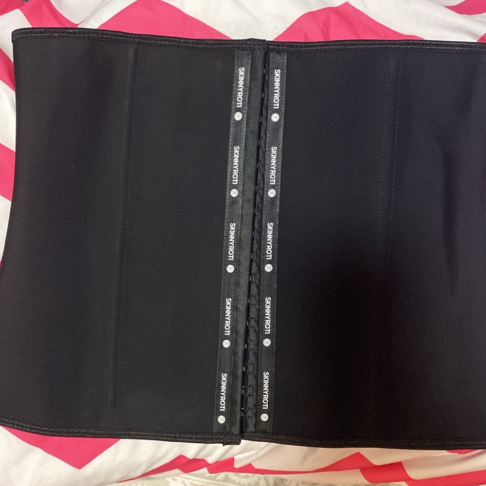 La Senza /Skinnyroti Waist trainer . Large - Picture 3 of 5